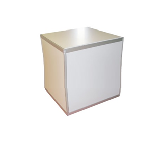 387 - Poodium / Podium | 103*103 h110 cm